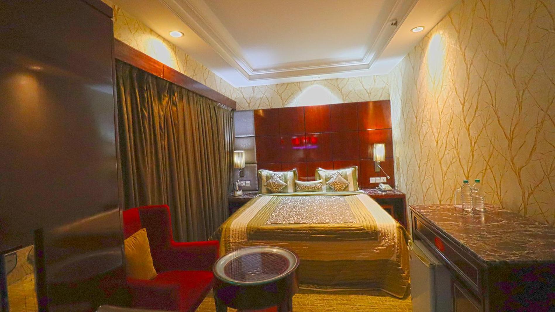 Skycity Hotel Gurgaon Esterno foto